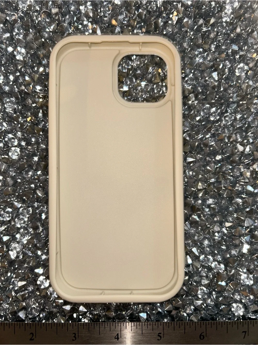 iPhone 15 Neutral Beige Silicone iPhone Case - Slim Protective Cover
